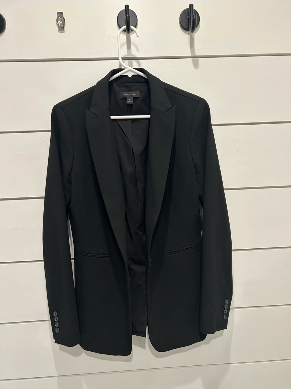 Ann Taylor Black Longline Blazer Size 6T Tall One Button Career Jacket - Picture 2 of 7